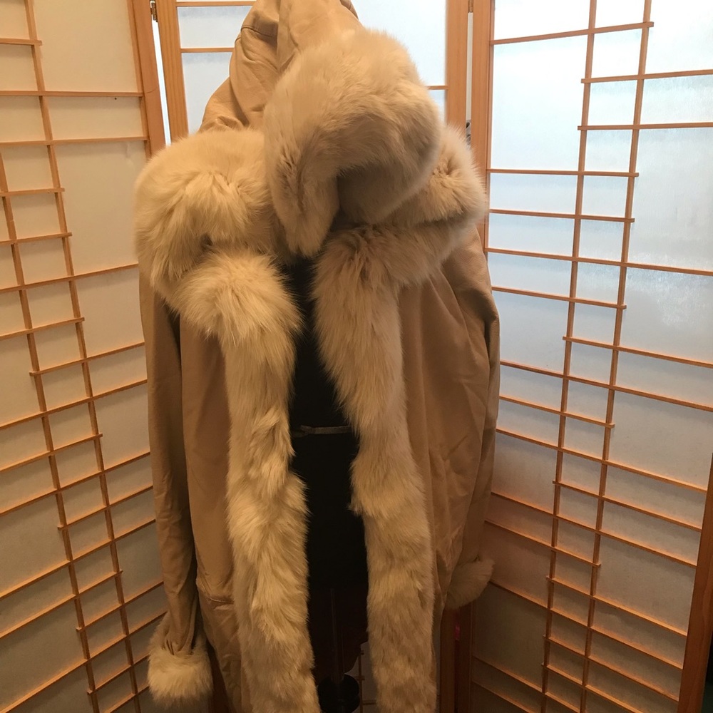 Cream leather 3/4 coat with fur trim and hood